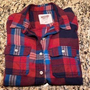 Pretty color combo flannel shirt! Size XL but fits more like a Large.